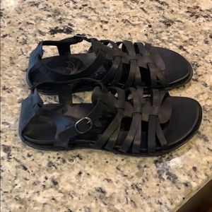 New Keen sandals size 9